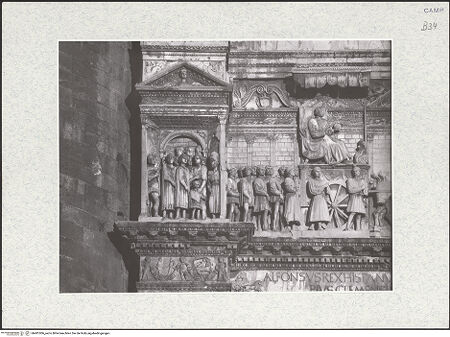 Vorderseite von Bibliotheca Hertziana [https://www.deutsche-digitale-bibliothek.de/content/lizenzen/rv-fz/] Triumphbogen Alfonsos VTriumphaler Einzug Alfons V. in Neapel - Linke Hälfte, bh481006_recto. Foto.