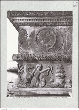 Vorderseite von Alinari [https://www.deutsche-digitale-bibliothek.de/content/lizenzen/rv-ez/] Triumphbogen Alfonsos VLinker Sockel - Rechte Seite: Medaillonbildnis und Schlangen würgender Herkules, bh481438_recto. Foto.