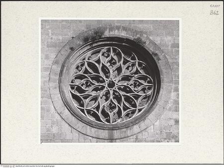 Vorderseite von Bibliotheca Hertziana [https://www.deutsche-digitale-bibliothek.de/content/lizenzen/rv-fz/] Fensterrose mit Maßwerk - Gesamtansicht, bh483649_recto. Foto.
