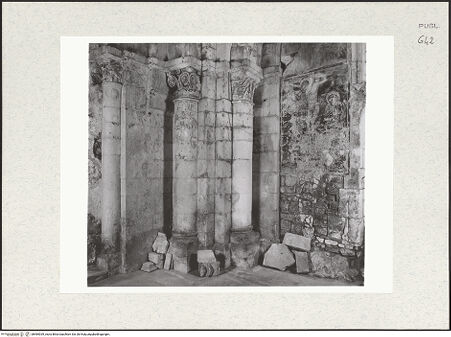 Vorderseite von Sigismondi, Roberto [https://www.deutsche-digitale-bibliothek.de/content/lizenzen/rv-fz/] Tomba di Rotari (sog.)Innenraum - Südöstlicher Pfeiler, bh484039_recto. Foto: Sigismondi, Roberto.