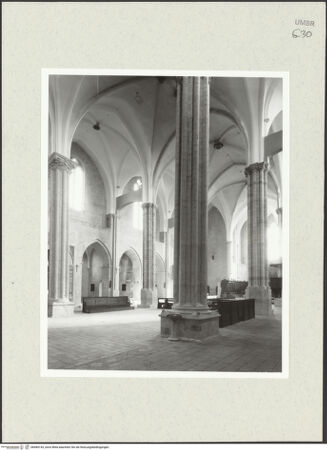 Vorderseite von Bibliotheca Hertziana [https://www.deutsche-digitale-bibliothek.de/content/lizenzen/rv-fz/] San Fortunato - Inneres nach Nordosten, bh484143_recto. Foto: Savio, Oscar.