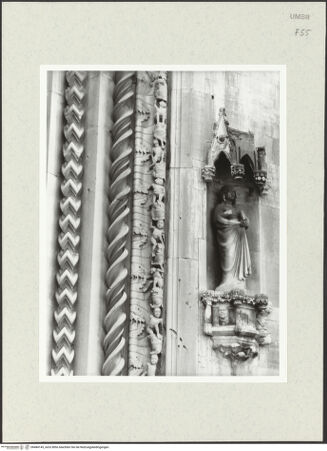 Vorderseite von Bibliotheca Hertziana [http://creativecommons.org/licenses/by-nc-sa/4.0/] HauptportalRechtes Gewände mit Propheten und Szenen aus dem Alten Testament sowie den heiligen Fortunatus und Franz von Assisi - rechtes Gewände, Detail, bh484145_recto. Negativ
           : Savio, Oscar.