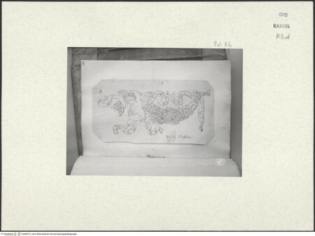 Vorderseite von Staatliche Kunstsammlungen, Schloss Wilhelmshöhe [https://www.deutsche-digitale-bibliothek.de/content/lizenzen/rv-ez/] Skizzenbuch der römischen ReiseFol. 84: Dekorationsstudie; Putto mit Feston (Villa Borghese) - , bh484751_recto. Foto.