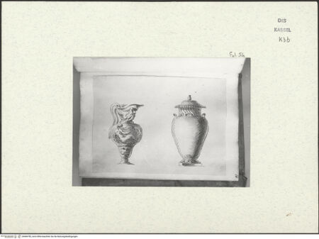 Vorderseite von Staatliche Kunstsammlungen, Schloss Wilhelmshöhe [https://www.deutsche-digitale-bibliothek.de/content/lizenzen/rv-ez/] Skizzenbuch der römischen ReiseFol. 54 recto: Zwei antike Vasen - , bh484783_recto. Foto.