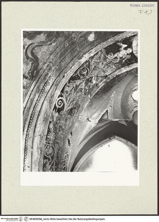 Vorderseite von Sopr. BAS ROMA [https://www.deutsche-digitale-bibliothek.de/content/lizenzen/rv-ez/] Szenen aus dem Leben des heiligen Bernhardin von SienaAkanthusranken mit Putti - Detail, nach der Restaurierung, bh485856_recto. Foto.