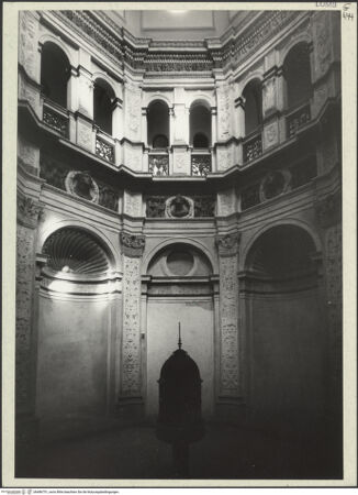 Vorderseite von Savio, Oscar [https://www.deutsche-digitale-bibliothek.de/content/lizenzen/rv-ez/] Santa Maria presso San SatiroBaptisterium oder Sakristei - Inneres, Unter- und Obergeschoss, bh486751_recto. Foto: Savio, Oscar.