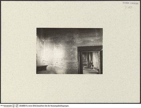 Vorderseite von unbekannt [https://www.deutsche-digitale-bibliothek.de/content/lizenzen/rv-fz/] Santi Nereo e AchilleoWestliches Pastophorium - Westliches Pastophorium, nach Südosten, Durchgang zum Chor, bh488619_recto. Foto.