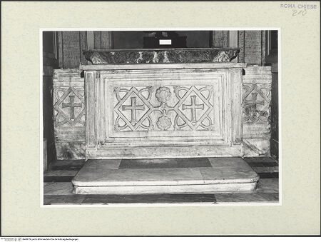 Vorderseite von Sopr. BAS ROMA [https://www.deutsche-digitale-bibliothek.de/content/lizenzen/rv-ez/] Altarstipes - , bh488736_recto. Foto.