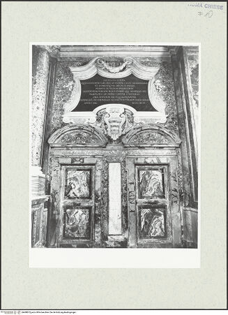 Vorderseite von Sopr. BAS ROMA [https://www.deutsche-digitale-bibliothek.de/content/lizenzen/rv-ez/] Türenpaar - , bh488873_recto. Foto.