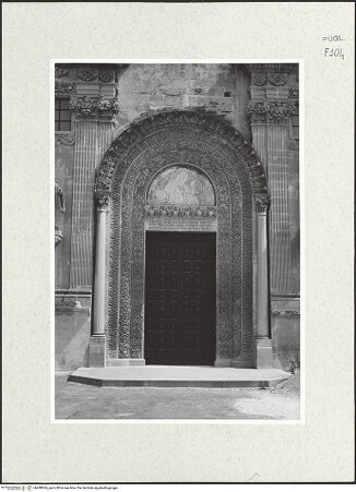 Vorderseite von Bibliotheca Hertziana [https://www.deutsche-digitale-bibliothek.de/content/lizenzen/rv-fz/] Hauptportal - Gesamtansicht, bh490064_recto. Foto: Kruft, Hanno-Walter.