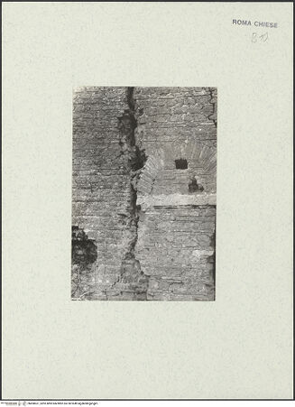 Vorderseite von Bibliotheca Hertziana [https://www.deutsche-digitale-bibliothek.de/content/lizenzen/rv-fz/] Coemeterium Agnetis - Außenwand, Detail: Mauerwerk, bh490631_recto. Foto: Krautheimer, Richard.