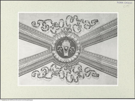 Vorderseite von Sopr. BAS ROMA [https://www.deutsche-digitale-bibliothek.de/content/lizenzen/rv-ez/] Deckenmalerei in San Giacomo degli Spagnoli - Gewölbebemalung, bh490993_recto. Foto.