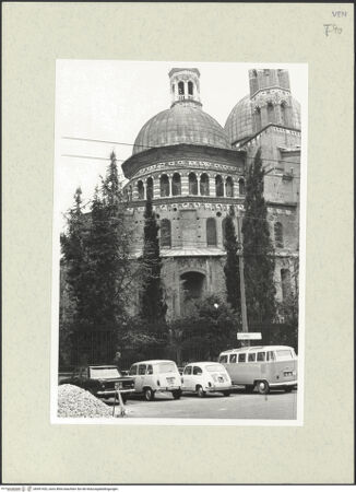 Vorderseite von Bibliotheca Hertziana [https://www.deutsche-digitale-bibliothek.de/content/lizenzen/rv-fz/] Sant'AntonioNordseite - Chor von Norden, bh491432_recto. Foto: Kruft, Hanno-Walter.