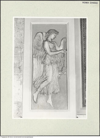 Vorderseite von Sopr. BAS ROMA [https://www.deutsche-digitale-bibliothek.de/content/lizenzen/rv-ez/] Engel mit liturgischem GerätLinker Engel mit Weihrauchfass - , bh492321_recto. Foto.