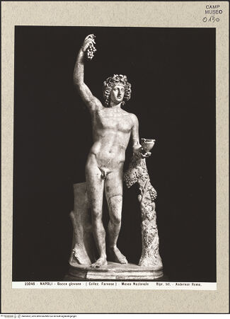 Vorderseite von Alinari [https://www.deutsche-digitale-bibliothek.de/content/lizenzen/rv-ez/] Dionysos, Kopie nach einer griechischen Statue aus dem 4.Jahrhunders v. Chr. - Frontalansicht, bh493002_recto. Foto.