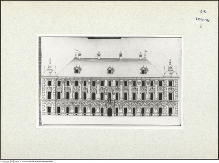 Vorderseite von Courtauld Institute [https://www.deutsche-digitale-bibliothek.de/content/lizenzen/rv-ez/] Varii Disegni d'Architettura...Seite 102: Fassadenaufriss eines Schlossbaus mit Ecktürmchen - , bh493276_recto. Foto.