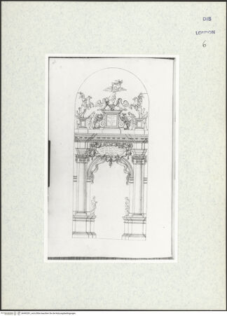 Vorderseite von Courtauld Institute [https://www.deutsche-digitale-bibliothek.de/content/lizenzen/rv-ez/] Varii Disegni d'Architettura...Seite 108: Entwurf für eine ephemere Triumphbogenarchitektur für ein königliches Begräbnis - , bh493281_recto. Foto.