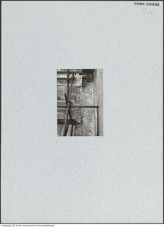 Vorderseite von unbekannt [https://www.deutsche-digitale-bibliothek.de/content/lizenzen/rv-fz/] Santa Maria in Aracoeli - Baunaht rechts neben dem Südeingang (8. Kapelle), bh493387_recto. Foto: Malmstrom, Ronald E..