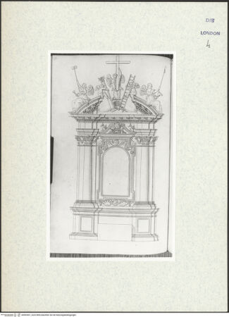 Vorderseite von Courtauld Institute [https://www.deutsche-digitale-bibliothek.de/content/lizenzen/rv-ez/] Varii Disegni d'Architettura...Seite 68: Entwurf für einen Ädikulaaltar korinthischer Ordnung mit gesprengtem Giebel - , bh493451_recto. Foto.