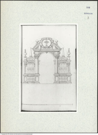 Vorderseite von Courtauld Institute [https://www.deutsche-digitale-bibliothek.de/content/lizenzen/rv-ez/] Varii Disegni d'Architettura...Seite 59: Entwurf für eine Chorschranke in der Form eines Triumphbogens - , bh493460_recto. Foto.