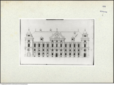 Vorderseite von Courtauld Institute [https://www.deutsche-digitale-bibliothek.de/content/lizenzen/rv-ez/] Varii Disegni d'Architettura...Seite 100: Fassadenaufriss eines Schlossbaus mit Mittelrisalit und Ecktürmen - , bh493561_recto. Foto.