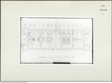 Vorderseite von Courtauld Institute [https://www.deutsche-digitale-bibliothek.de/content/lizenzen/rv-ez/] Varii Disegni d'Architettura...Seite 103: Grundriss eines Schlossbaus mit Ecktürmchen - , bh493822_recto. Foto.