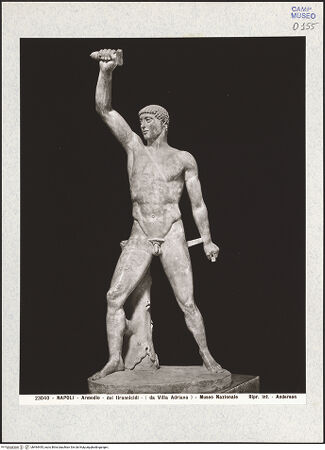 Vorderseite von Alinari [https://www.deutsche-digitale-bibliothek.de/content/lizenzen/rv-ez/] Der Tyrannentöter Harmodius, Kopie nach einem griechischen Original um 480/70 v.Chr. von Kritios und Nesiotes - Gesamtansicht, bh494445_recto. Foto.