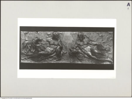 Vorderseite von Sotheby's [https://www.deutsche-digitale-bibliothek.de/content/lizenzen/rv-ez/] Bronzerelief mit den Flussgöttern Arno und Tiber - , bh494981_recto. Foto.