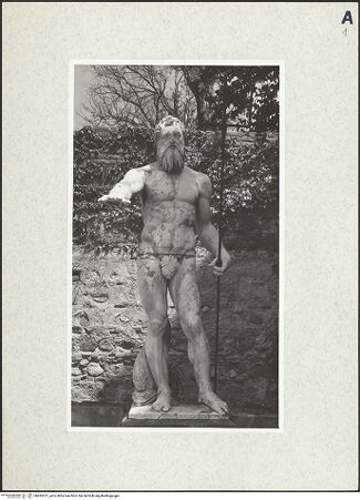 Vorderseite von Bibliotheca Hertziana [https://www.deutsche-digitale-bibliothek.de/content/lizenzen/rv-fz/] Neptun vom Neptunbrunnen - Frontalansicht, bh495372_recto. Foto: Kruft, Hanno-Walter.