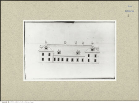 Vorderseite von Courtauld Institute [https://www.deutsche-digitale-bibliothek.de/content/lizenzen/rv-ez/] Varii Disegni d'Architettura...Seite 16: Aufriss eines Landhauses mit zweigeschossigen Eckrisaliten - , bh495459_recto. Foto.