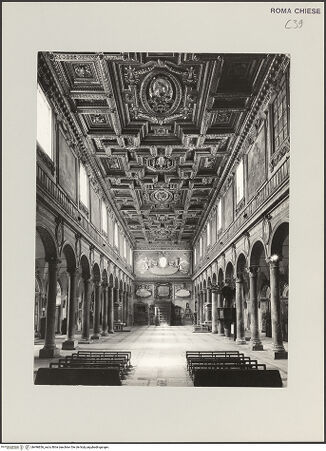 Vorderseite von Savio, Oscar [https://www.deutsche-digitale-bibliothek.de/content/lizenzen/rv-ez/] Santa Maria in Aracoeli - Innen, Mittelschiff, Blick Richtung Innenfassade, bh496836_recto. Foto.