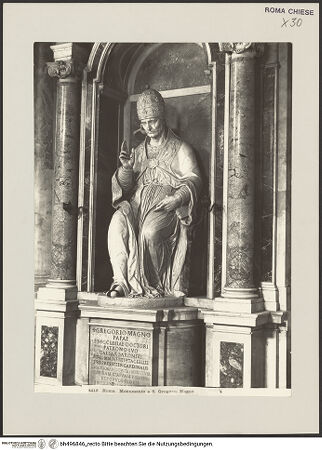 Vorderseite von Archivio Fotografico Musei Vaticani [https://www.deutsche-digitale-bibliothek.de/content/lizenzen/rv-ez/] Sitzstatue Gregors des Großen - Gesamtansicht, bh496846_recto. Foto.