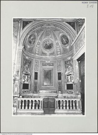 Vorderseite von Sopr. BAS ROMA [https://www.deutsche-digitale-bibliothek.de/content/lizenzen/rv-ez/] Sant'AgostinoCappella di Santa Caterina - Gesamtansicht, bh497252_recto. Foto.