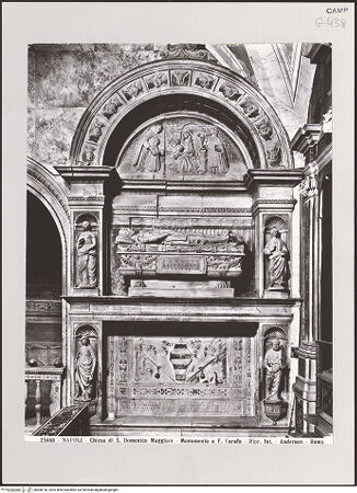 Vorderseite von Alinari [https://www.deutsche-digitale-bibliothek.de/content/lizenzen/rv-ez/] Grabmal des Francesco Carafa (gest. 1487) - Gesamtansicht, bh498136_recto. Foto.