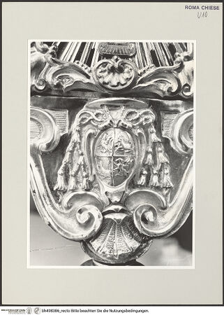 Vorderseite von Sopr. BAS ROMA [https://www.deutsche-digitale-bibliothek.de/content/lizenzen/rv-ez/] Heilig Kreuz-Reliquiar - Detail: Wappen eines Kardinals aus der Familie Papst Marcellus' III. Cervini, bh498386_recto. Foto.