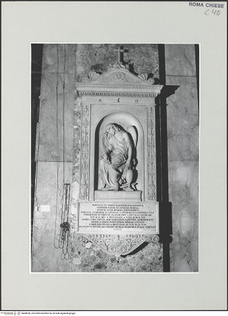 Vorderseite von Sopr. BAS ROMA [https://www.deutsche-digitale-bibliothek.de/content/lizenzen/rv-ez/] Grabmal für Angela Righi und Leopoldo Ratti - , bh498398_recto. Foto.