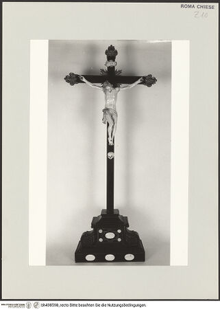 Vorderseite von unbekannt [https://www.deutsche-digitale-bibliothek.de/content/lizenzen/rv-fz/] Kruzifix mit Reliquien - , bh498598_recto. Foto.