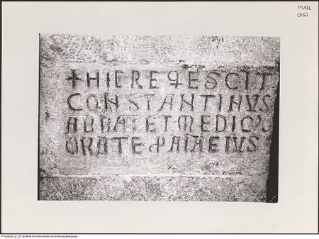 Vorderseite von unbekannt [https://www.deutsche-digitale-bibliothek.de/content/lizenzen/rv-fz/] Inschrifttafel - Gesamtansicht, bh500058_recto. Foto.