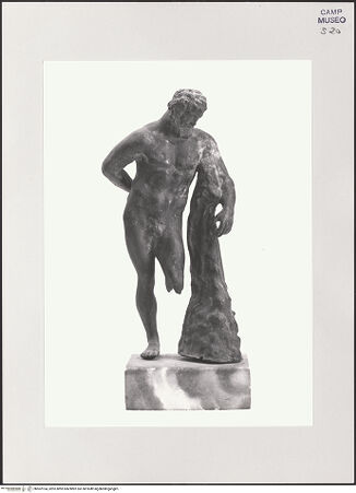 Vorderseite von Sopr. BAS NA [https://www.deutsche-digitale-bibliothek.de/content/lizenzen/rv-ez/] Herkules Farnese - Gesamtansicht, bh502164_recto. Foto.