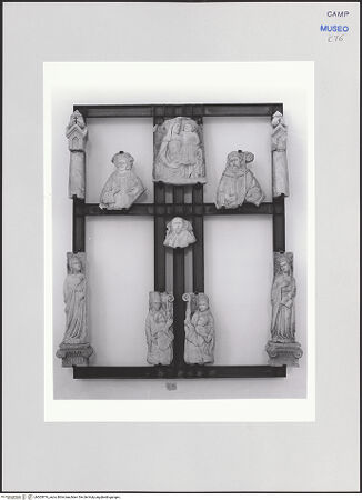 Vorderseite von Pedicini, Luciano [https://www.deutsche-digitale-bibliothek.de/content/lizenzen/rv-ez/] Reste eines Ziboriums - Gesamtansicht, bh503976_recto. Foto: Pedicini, Luciano.