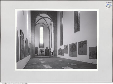 Vorderseite von Pedicini, Luciano [https://www.deutsche-digitale-bibliothek.de/content/lizenzen/rv-ez/] Castel NuovoCappella Palatina - Inneres Richtung Apsis, bh504009_recto. Foto: Pedicini, Luciano.