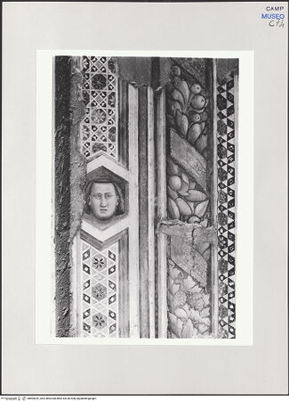 Vorderseite von Pedicini, Luciano [https://www.deutsche-digitale-bibliothek.de/content/lizenzen/rv-ez/] Dekoration der Fensterlaibungen - Dekorationen des mittleren Apsisfensters, Ausschnitt, bh504020_recto. Foto: Pedicini, Luciano.