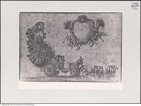 Vorderseite von Sopr. BAS NA [https://www.deutsche-digitale-bibliothek.de/content/lizenzen/rv-ez/] Karnevalswagen - Gesamtansicht, bh504602_recto. Foto.