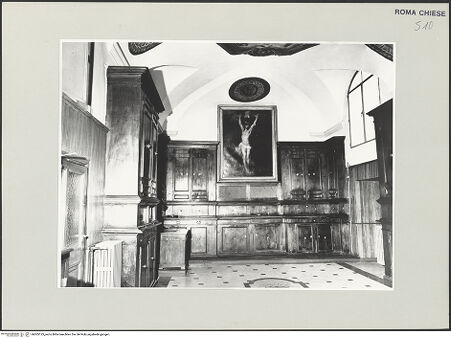 Vorderseite von Sopr. BAS ROMA [https://www.deutsche-digitale-bibliothek.de/content/lizenzen/rv-ez/] San Marcello al CorsoSakristei - , bh505123_recto. Foto.