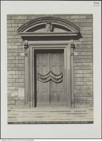 Vorderseite von Alinari [https://www.deutsche-digitale-bibliothek.de/content/lizenzen/rv-ez/] Santa Maria in Gradi - Hauptportal, bh505323_recto. Foto.