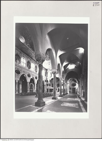 Vorderseite von Pedicini, Luciano [https://www.deutsche-digitale-bibliothek.de/content/lizenzen/rv-ez/] DuomoSanta Restituta - Rechtes Seitenschiff und Mittelschiff, bh505417_recto. Foto: Pedicini, Luciano.