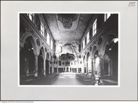 Vorderseite von Pedicini, Luciano [https://www.deutsche-digitale-bibliothek.de/content/lizenzen/rv-ez/] DuomoSanta Restituta - Innenansicht (Richtung Apsis), bh505418_recto. Foto: Pedicini, Luciano.