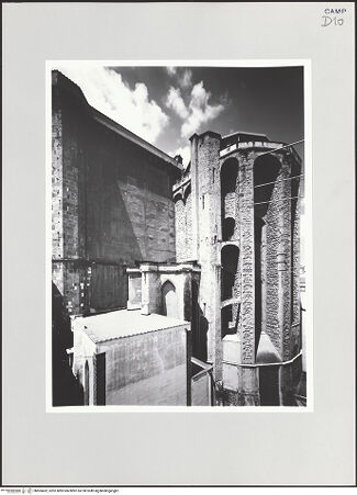 Vorderseite von Pedicini, Luciano [https://www.deutsche-digitale-bibliothek.de/content/lizenzen/rv-ez/] DuomoOstseite - Apsis und Südquerhaus von Südosten, bh505432_recto. Foto: Pedicini, Luciano.