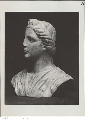 Vorderseite von ICCD [https://www.deutsche-digitale-bibliothek.de/content/lizenzen/rv-ez/] Weibliche Büste - Gesamtansicht, bh506004_recto. Foto.