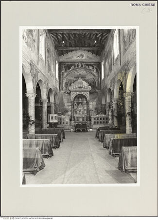 Vorderseite von Sopr. BAS ROMA [https://www.deutsche-digitale-bibliothek.de/content/lizenzen/rv-ez/] Santi Nereo e Achilleo - Blick vom Portal zum Chor, bh506623_recto. Foto.